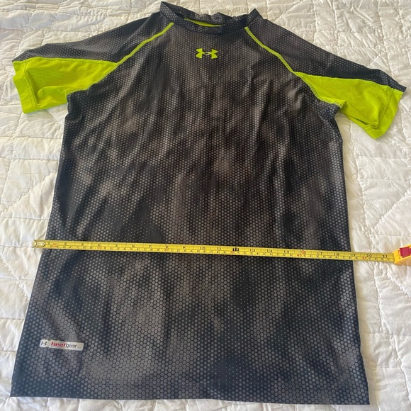 Under Armour Size 2XL Boys Gray Active Compression Short Sleeve T-Shirt - Picture 2 of 4